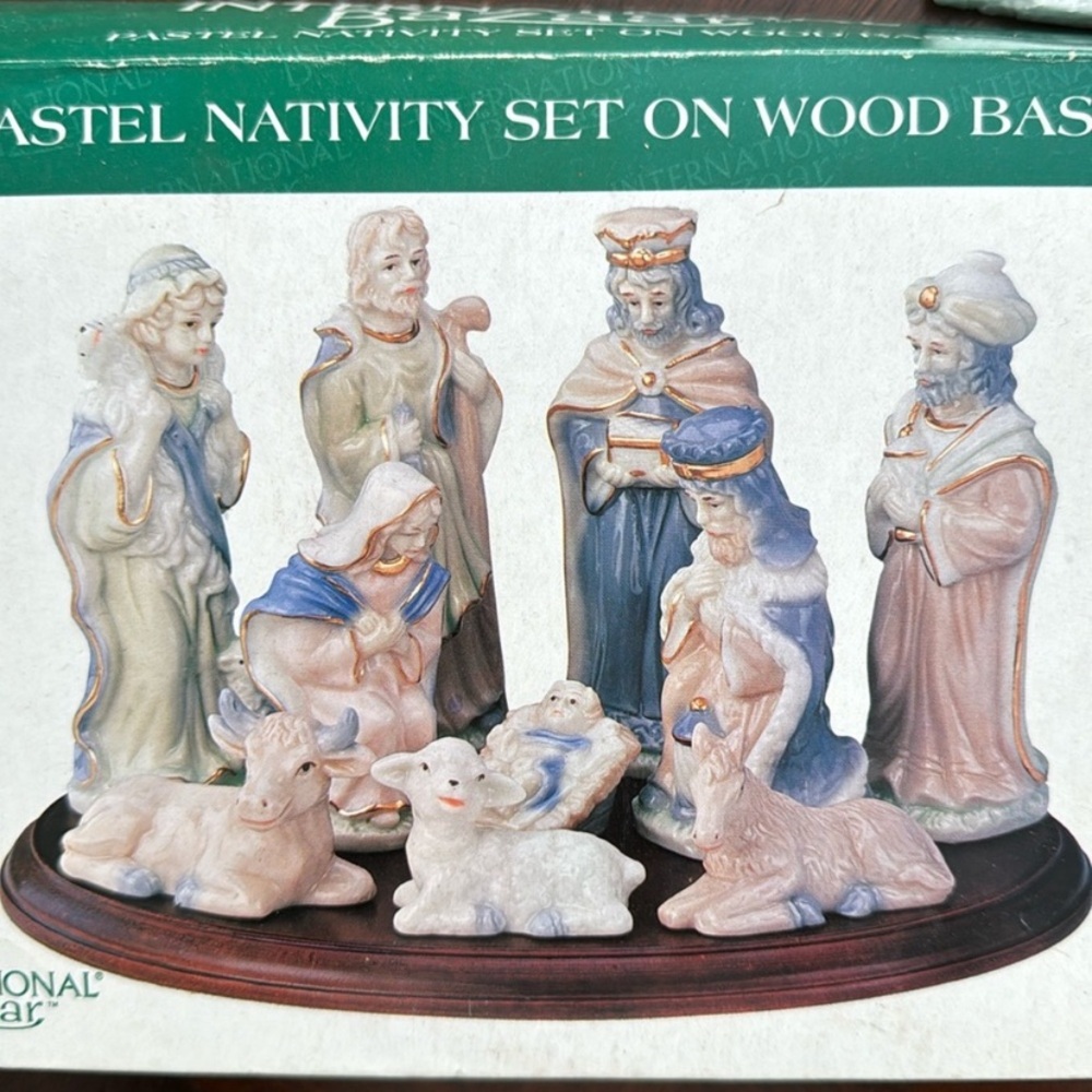 Vintage 11 pc Pastel Porcelain Nativity Set With Wood Base